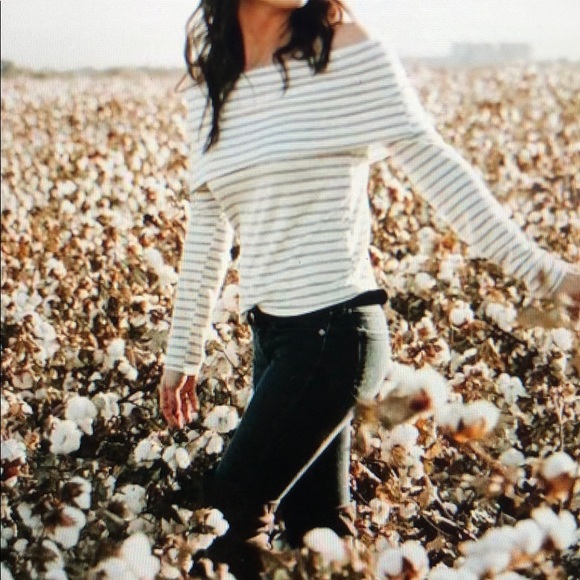 Lulus off the shoulder top - Picture 1 of 4